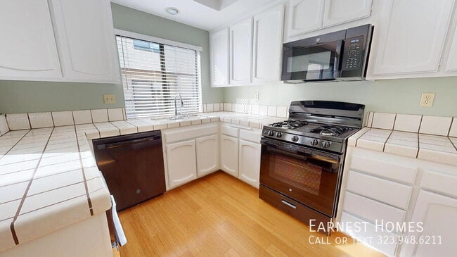 Building Photo - 22525 Sherman Way