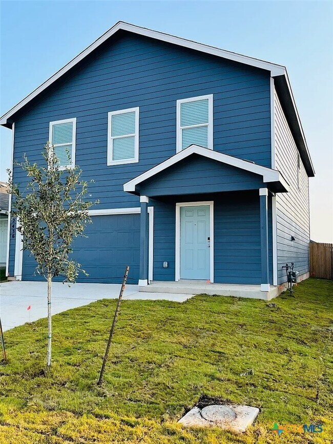 Building Photo - 2436 Hunter Peak