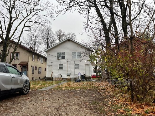 Building Photo - 1483 Republic Ave