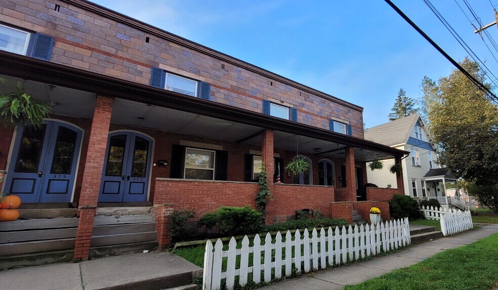 375-377 W. First Street - 375 W 1st St