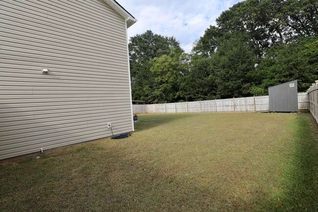 Building Photo - 115 Whitetail Cir