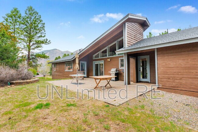 Building Photo - 4154 E Broken Rock Loop