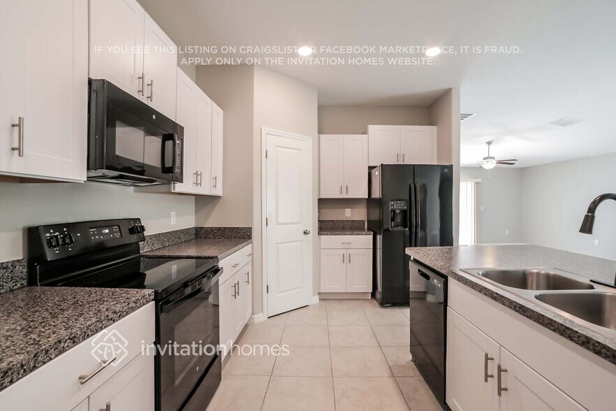 Building Photo - 1893 Crinkle Leaf Ct