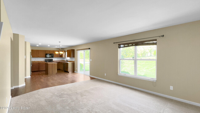 Building Photo - 17013 Green Crest Ln