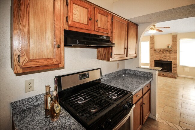 Building Photo - 11614 Gullwood Dr