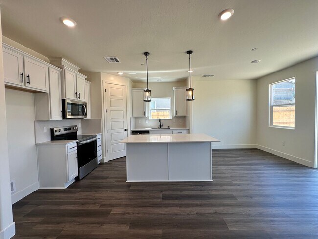 Building Photo - Newly built home coming soon!