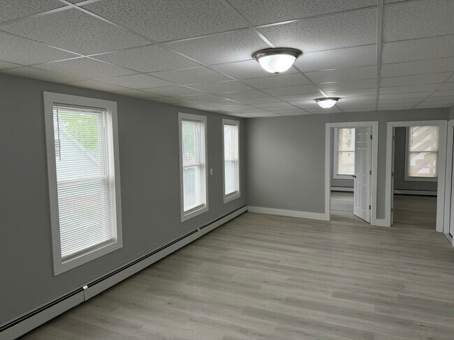 Building Photo - 137 Orange St