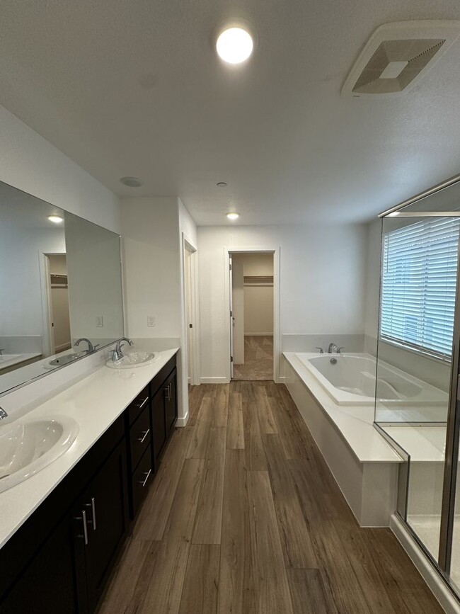 Building Photo - **RENT SPECIAL** - $1000 off! - Gorgeous Brand-New Lincoln Home - Available Now!