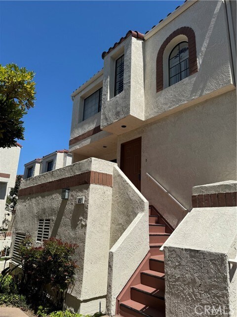 Building Photo - 2931 Plaza del Amo