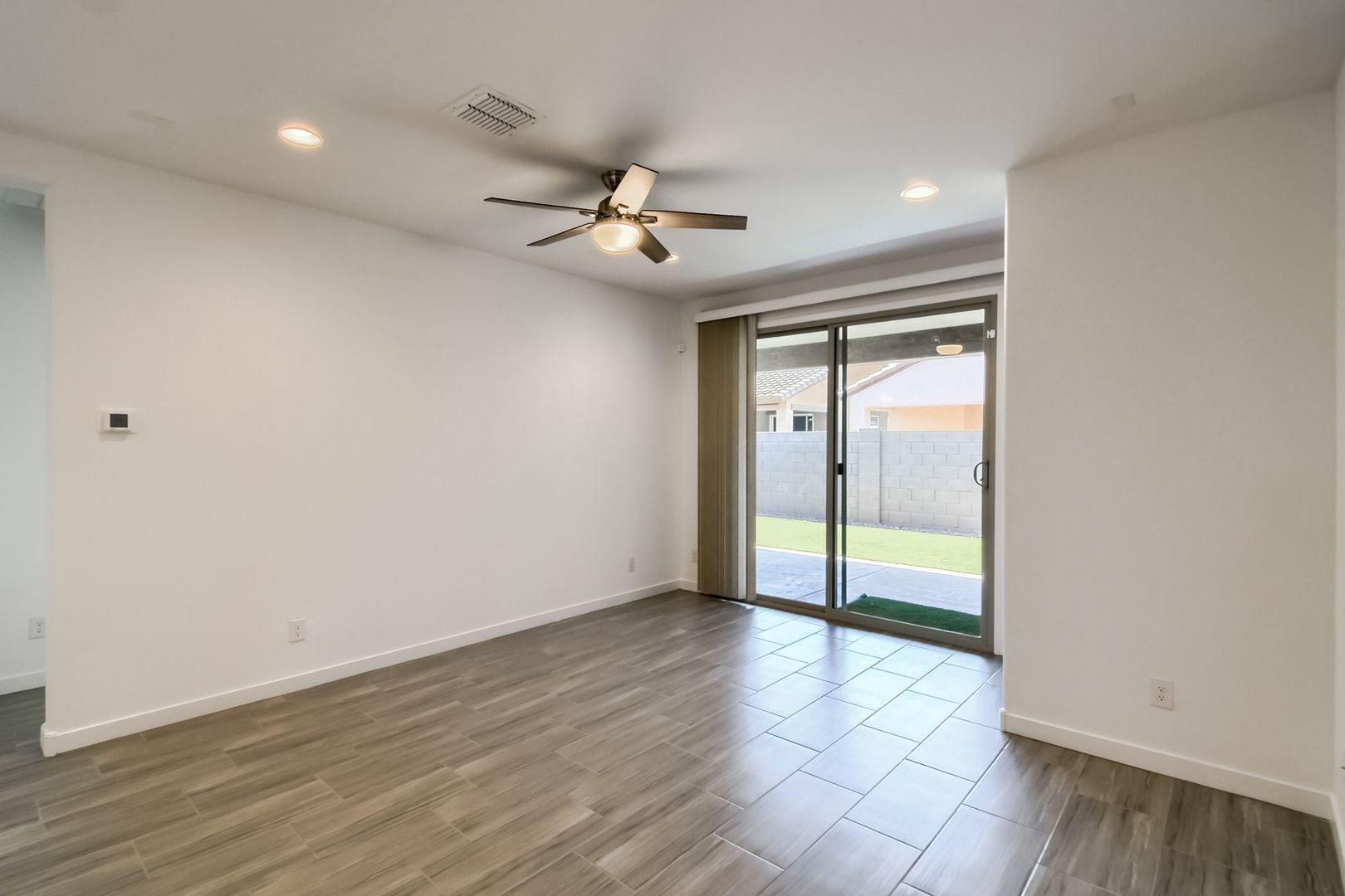 Building Photo - 8917 W Palo Verde Dr