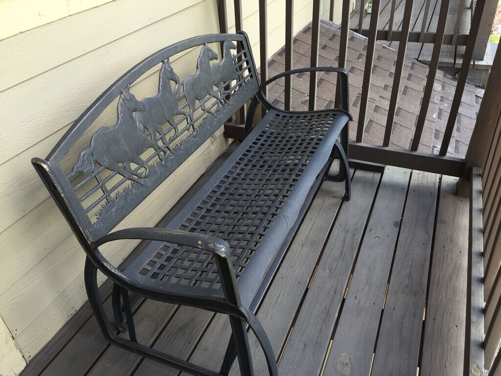 glider on kitchen deck - 103 Morningstar Cir