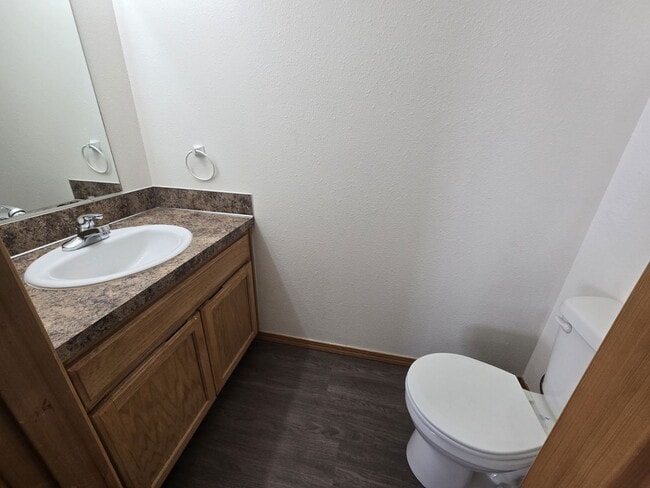 Building Photo - 324 Maylea Pl