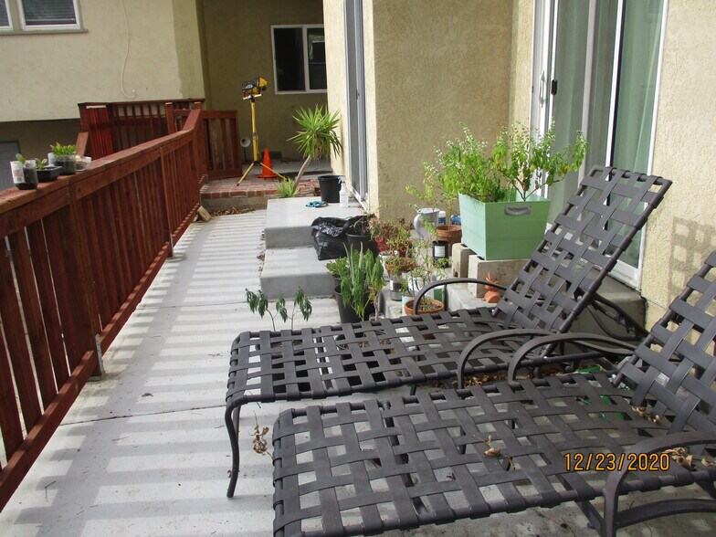 Building Photo - 4953 Campanile Dr