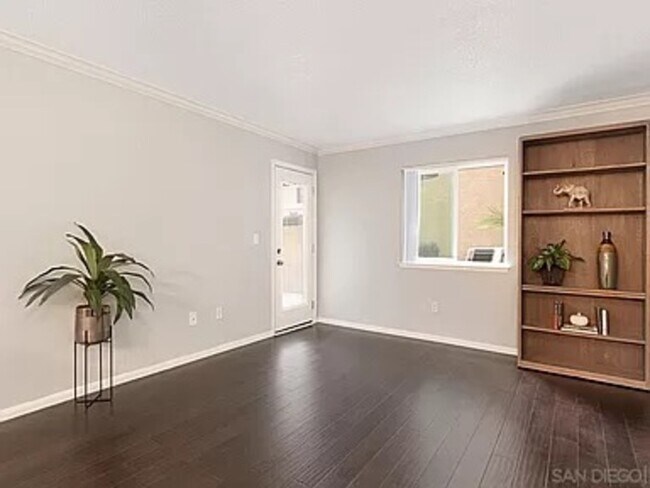 Building Photo - 3440 Lebon Dr