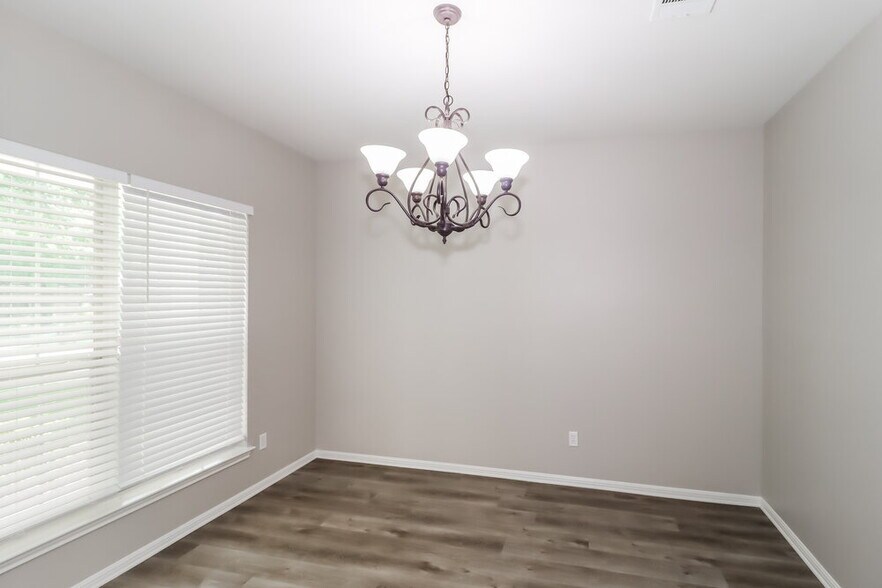 Building Photo - 1809 Creek Ledge Pl