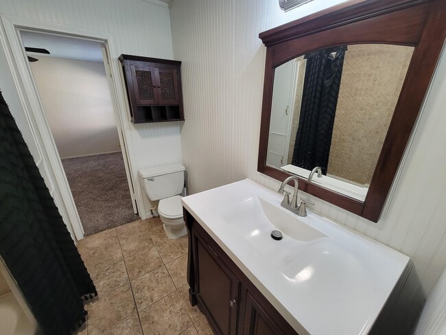 Building Photo - 1107 Milam St