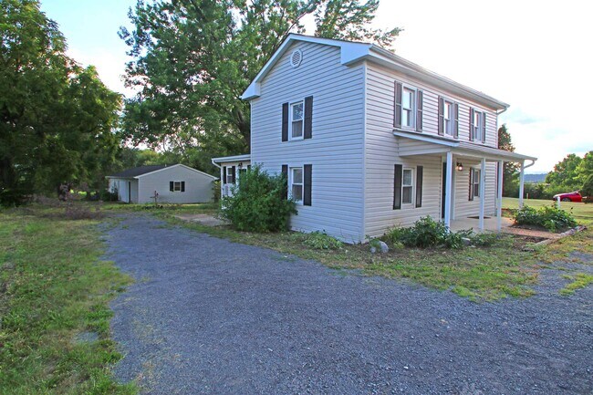 Building Photo - 169 W Lee St