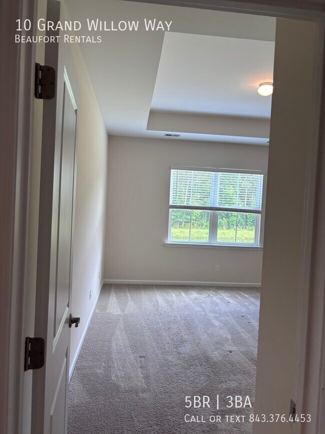 Building Photo - 10 Grand Willow Way
