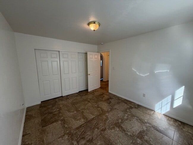 Building Photo - 9751 E Magma Dr