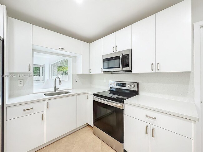 Building Photo - 4008 Adams St