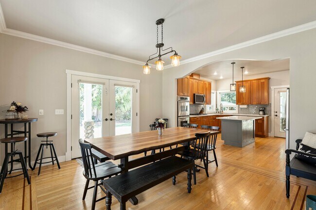 Building Photo - 37909 Theo Ln