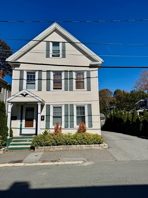 Primary Photo - 6 Gould St