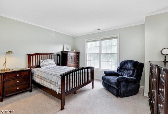 Building Photo - 250 Patriot Hill Dr