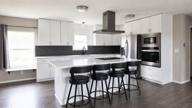 Building Photo - 15003 Chaparral Dr