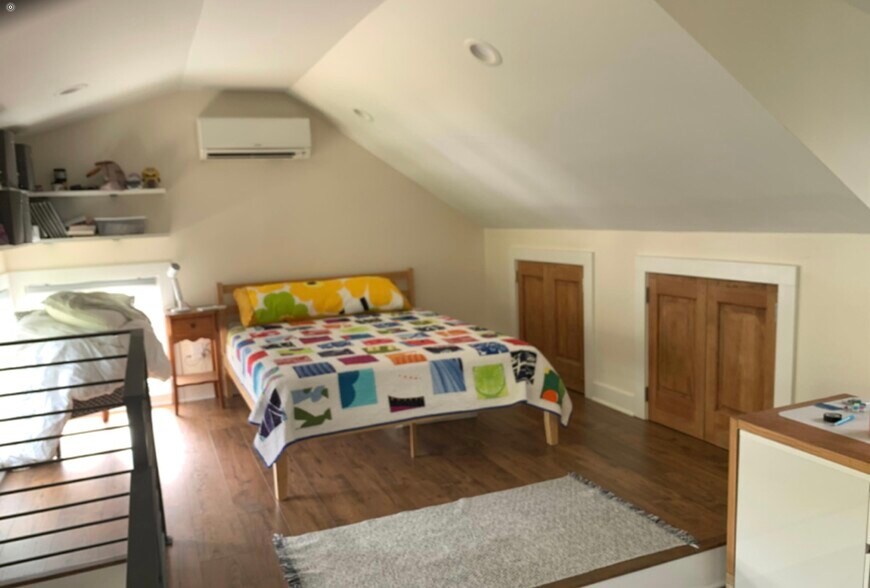 Building Photo - 1302 W Club Blvd