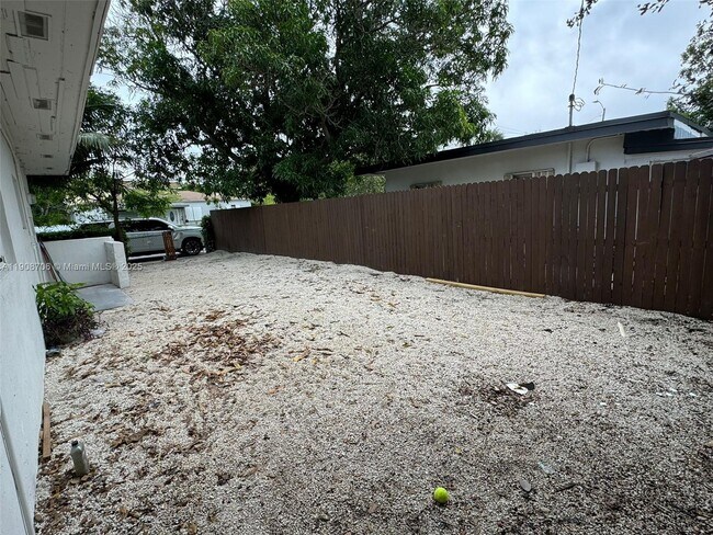 Building Photo - 5306 NW 18th Ave