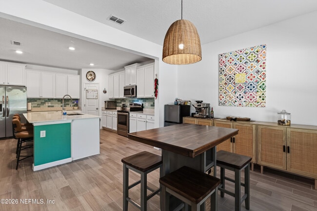 Building Photo - 7212 Calamint Ave