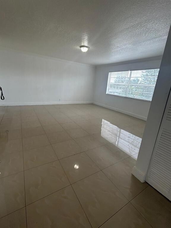 Building Photo - 110 SE 2nd St