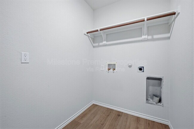 Building Photo - 2428 Montgomery St