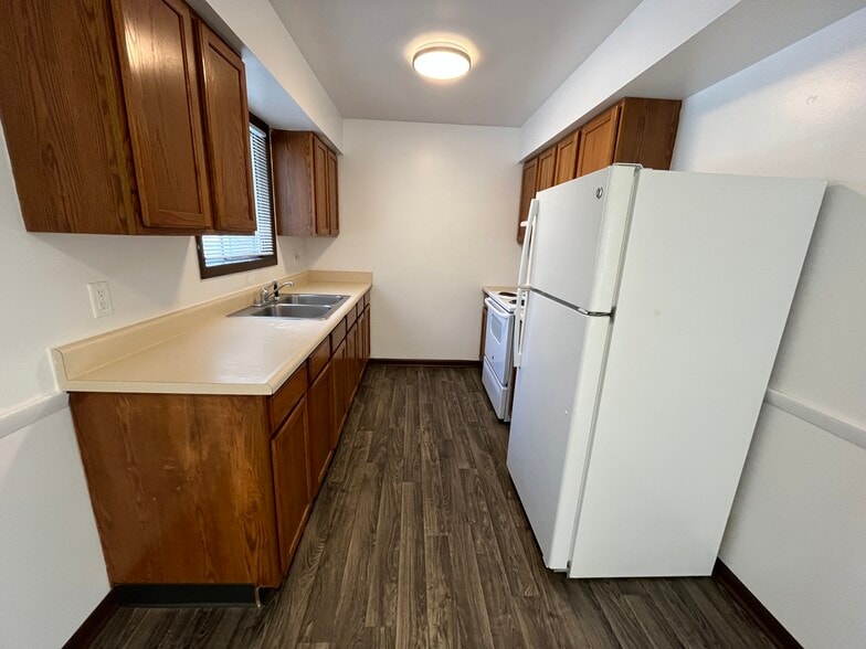 Building Photo - 12845 Renwood Dr