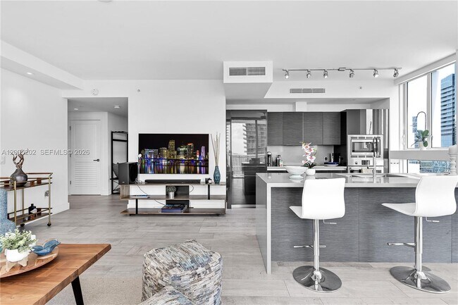 Building Photo - 1080 Brickell Ave