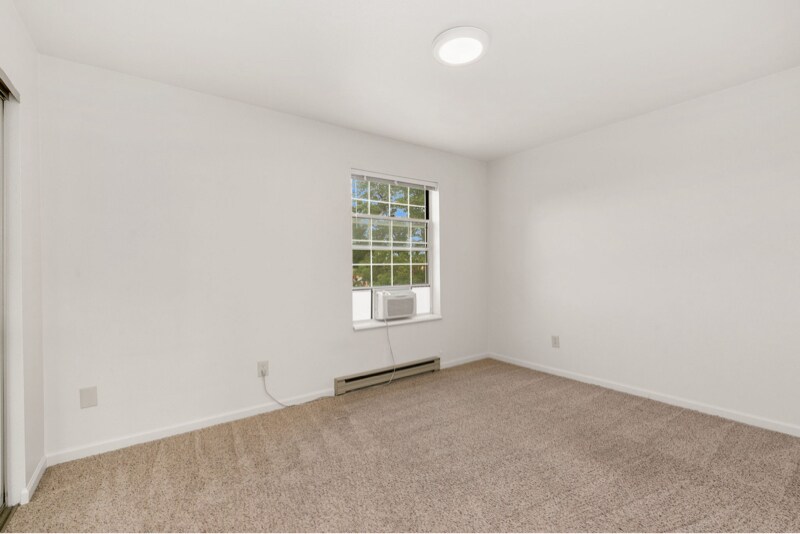 Building Photo - 3200 Azalea Dr
