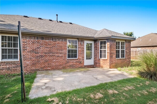 Building Photo - 3806 W Tanyard Dr