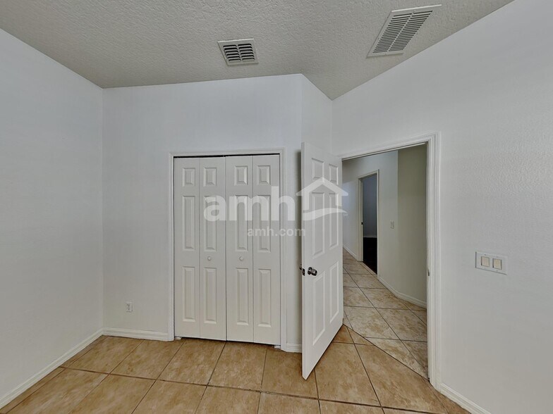 Building Photo - 513 Spring Leap Cir