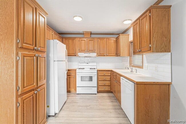Building Photo - 23748 Crossley Ave