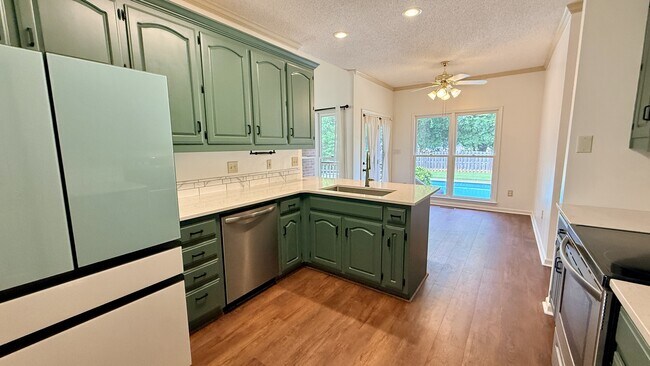 Building Photo - 113 Nobleton Ln NW