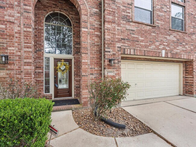 Building Photo - 25553 Oakhurst Forest Dr