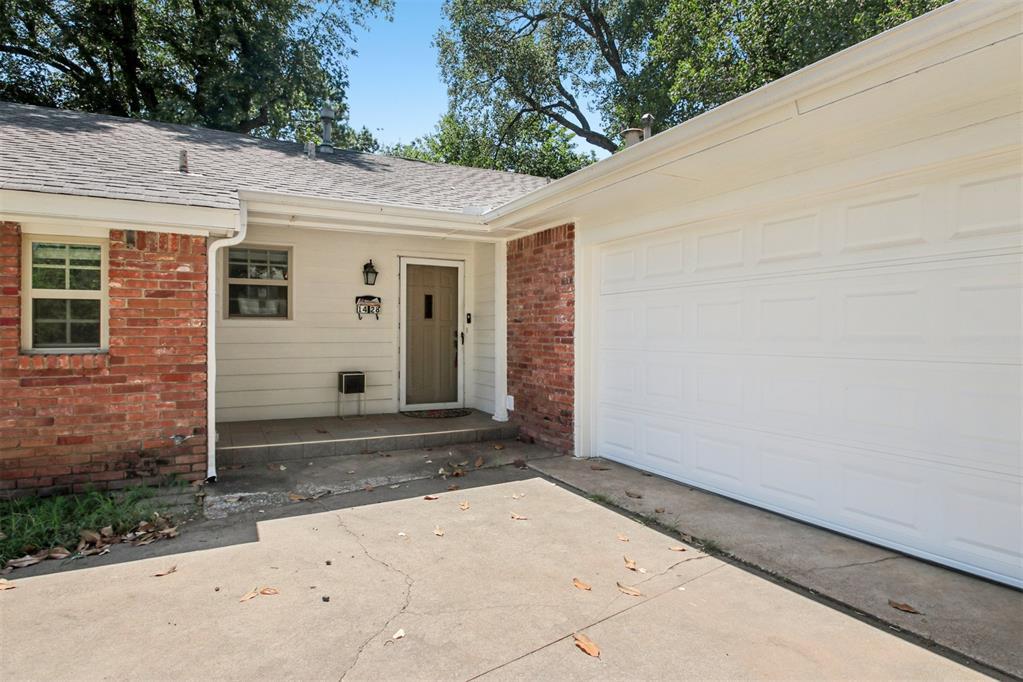 Building Photo - 1428 Aladdin St