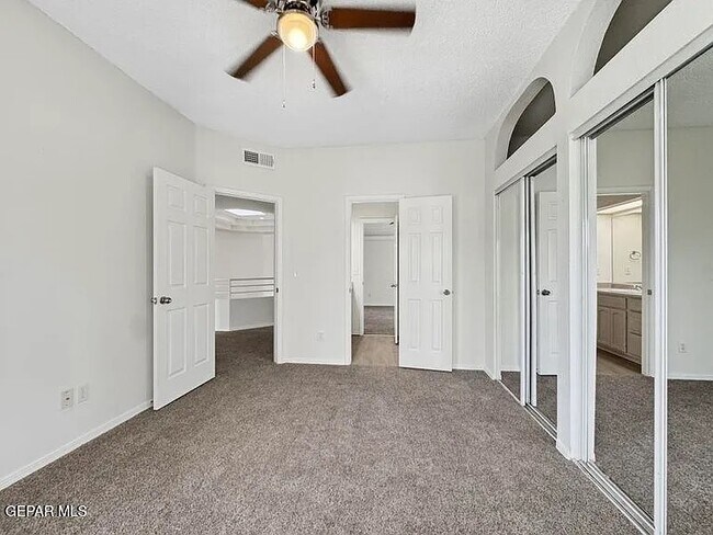 Building Photo - 659 Jeanny Marie Ct