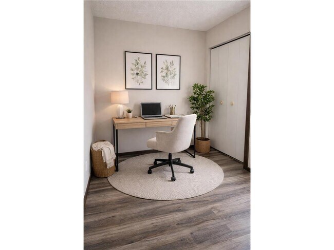 Building Photo - 301 W Bert St