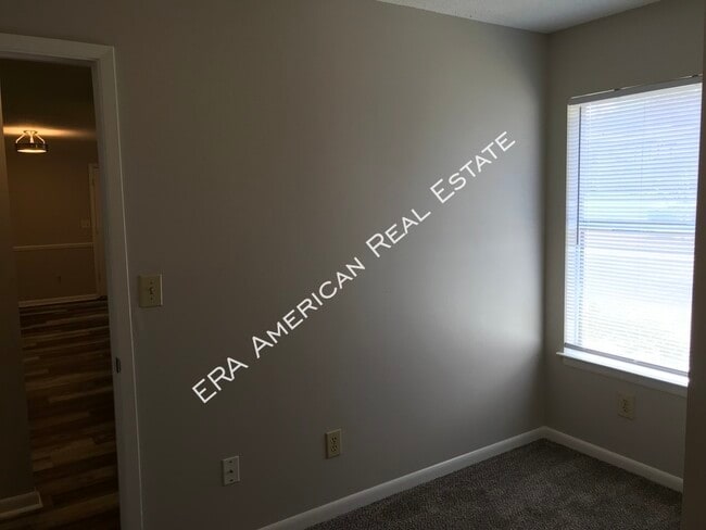 Building Photo - 571 Woodlow Rd