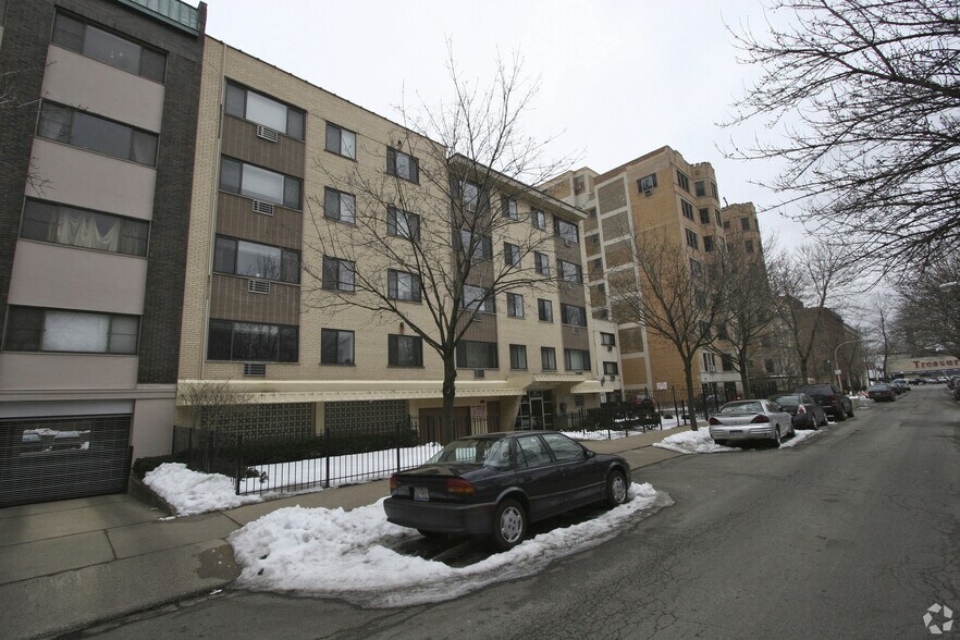 Building Photo - 551 W Stratford Pl