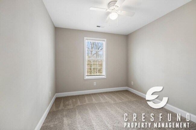 Building Photo - Don't miss out on these new construction Luxury Townhomes on the Lake! Call about our military Sp...