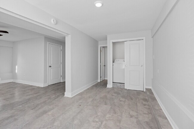 Building Photo - Carriage house in Twickingham