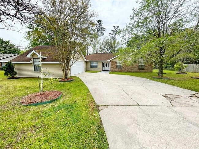Primary Photo - 101 Herwig Bluff Rd