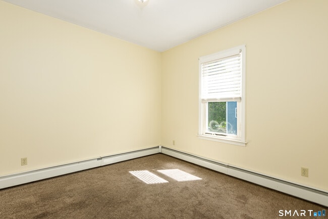 Building Photo - 108 Belden St